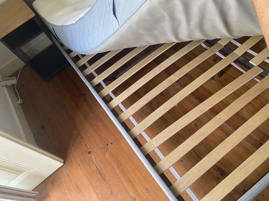 Cama de casal com colchao