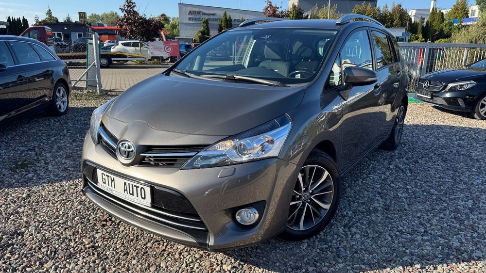 Toyota Verso Pełny serwis Nowe Opony Stan idealny!!!