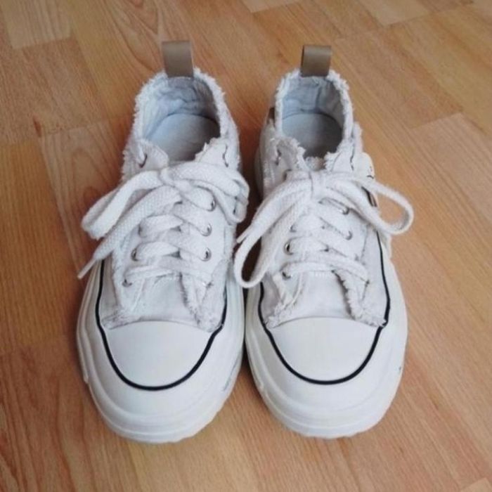 Кроссовки, кеды 38