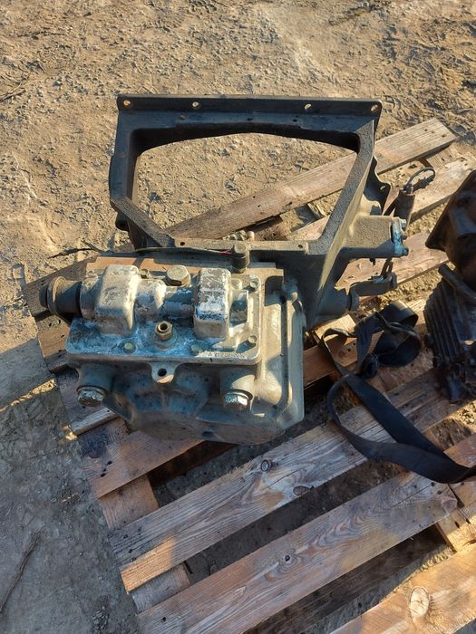 Skrzynia wózek widłowy miniładowarka clark mitsubishi toyota   koło