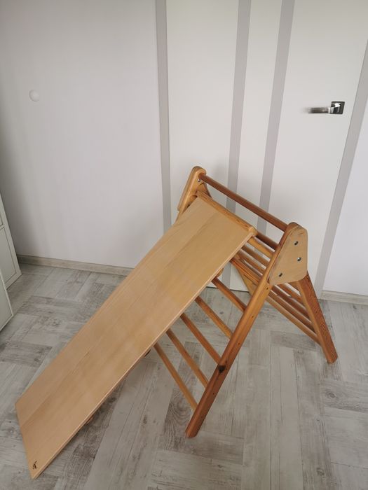 Drewniana zjeżdżalnia/wspinaczka z drabinką