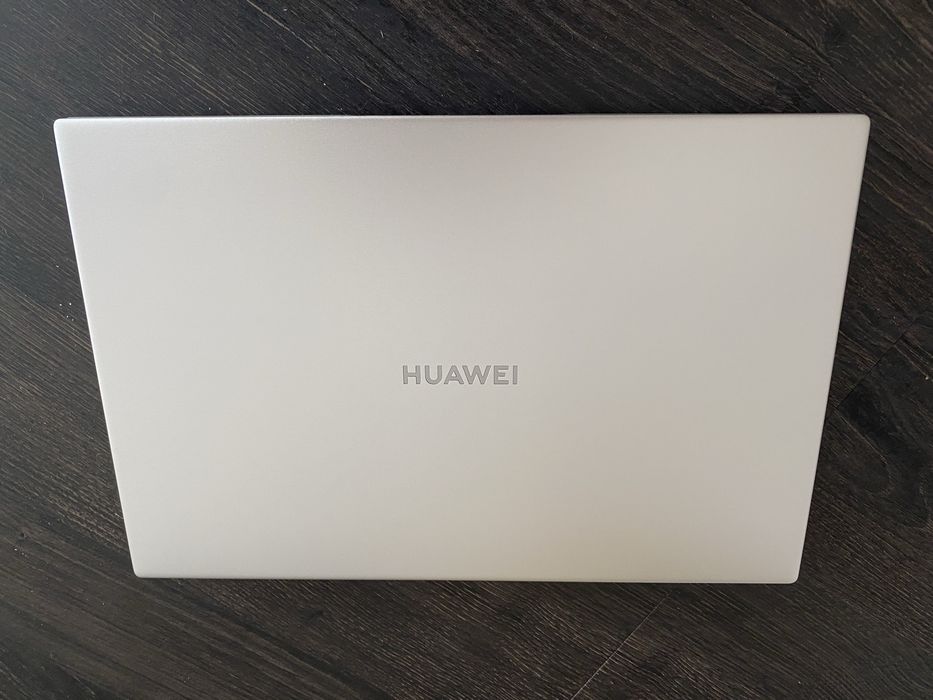 Sprzedam laptop HUAWEI MateBook D 14 – świetny stan!