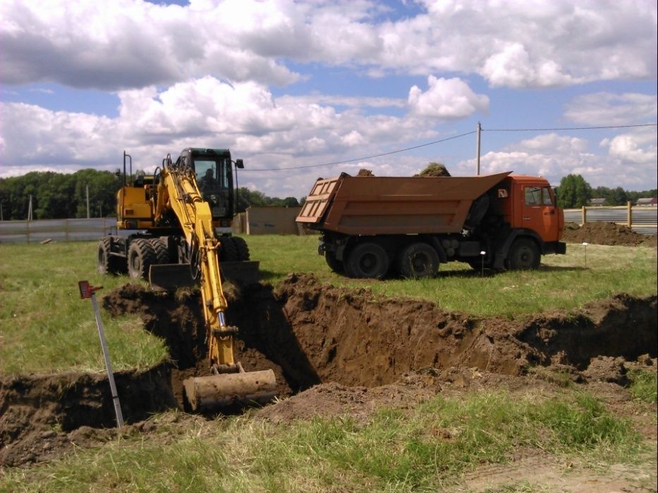 Копка котлована, ломаем дома, планировка и вывоз мусора в Харькове