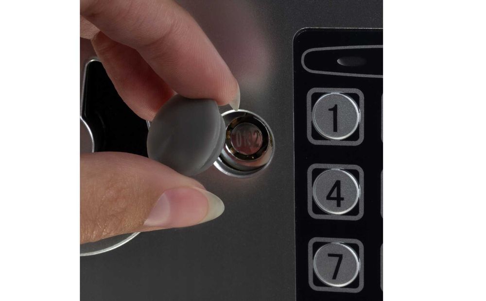 domowy sejf kasetka na zamek elektroniczny szyfr klucz kod pancerna xl