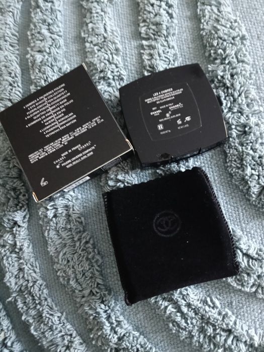 Nowe cienie do oczu Chanel.