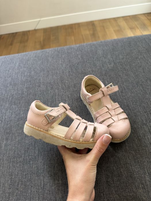 Дитячі туфлі босоніжки clarks 25 розмір