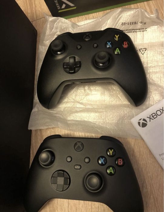Konsola Xbox Series X + 2 Pady + Gry + Fortnite Roblox Forza Cod GTA