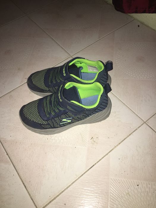 Dois pares numero 32 em bom estado