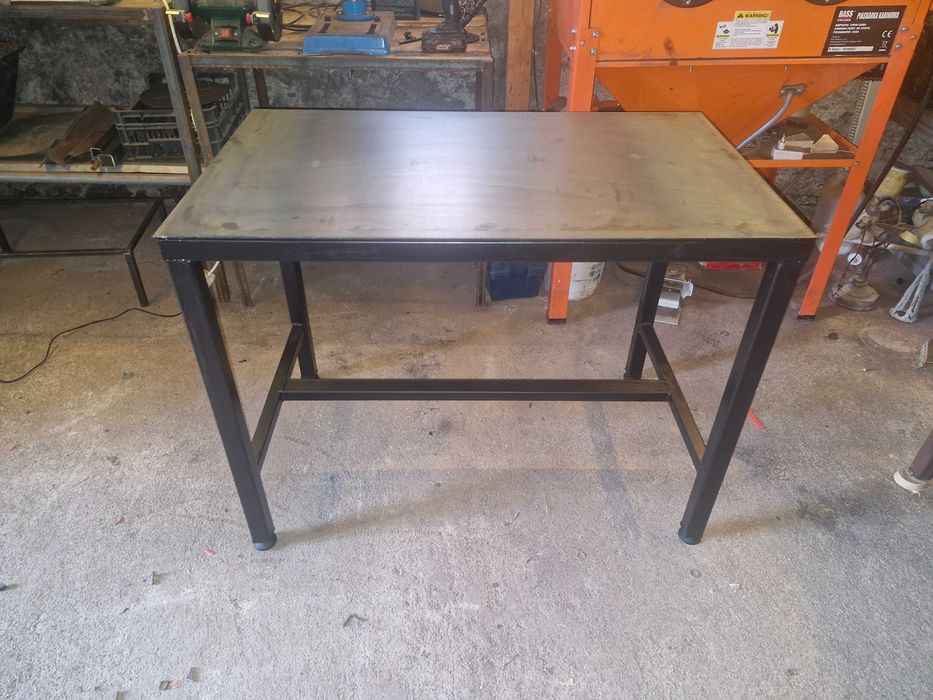 Stół warsztatowy blat z blachy