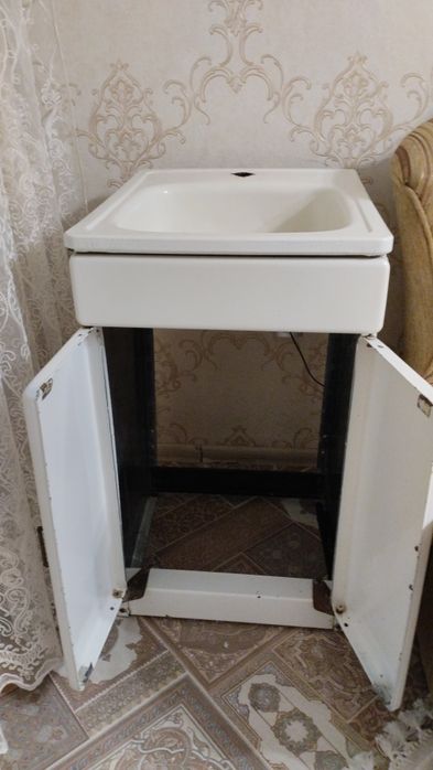 Мойка с тумбой на кухню/дачу/свой дом . Эмалированная сталь