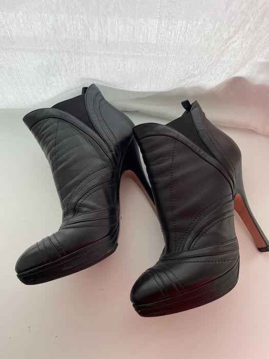 Черевики від Prada