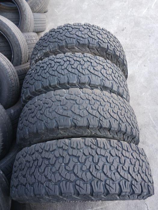 Vendo pneus novos 245/65/17 BF Goodrich