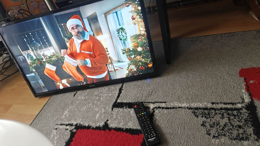 Telewizor LCD 32" HISENSE