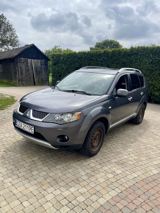 Mitsubishi Outlander 4x4 7osobowy. 2.2. Czytaj opis