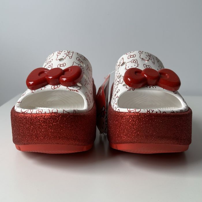 Klapki na platformie CROCS HELLO KITTY STOMP SLIDE 38-39 M6/W8
