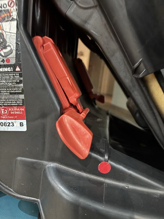 Cadeira bebé e criança para automóvel