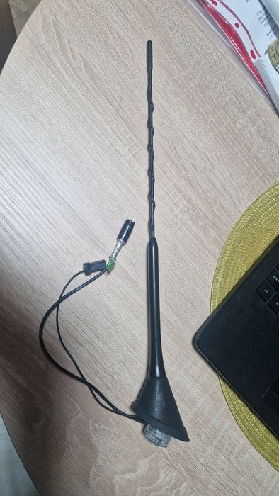 Antena dachowa oryginalna Fiat Punto III ze wzmacniaczem