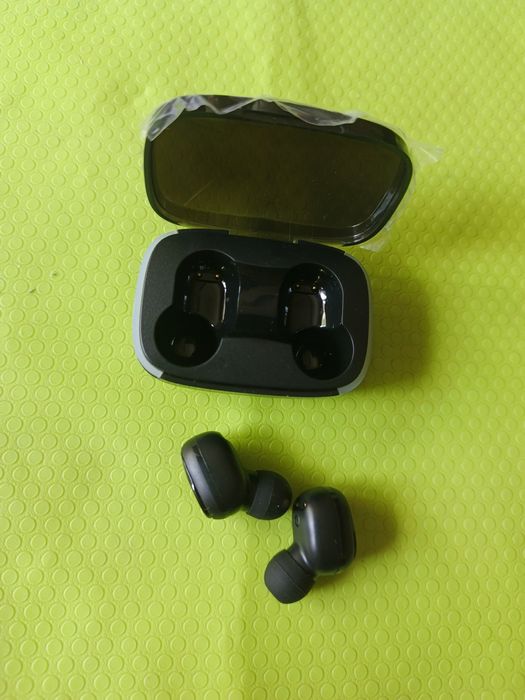 Сенсорні бездротові навушники. Безпроводные наушники сенсорные