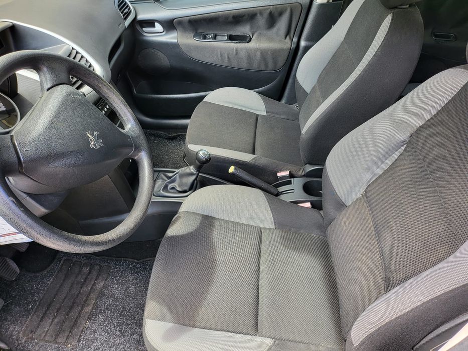 Peugeot 207 1.4hdi 180mil kms 2007