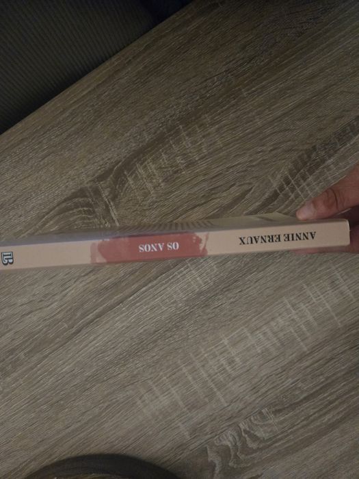 Livros Saramago. JLPeixoto. Kazuo Ishiguru. Annie Eunaux