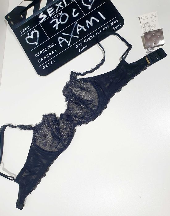 Czarny biustonosze ze srebrnym połyskującym wzorem r. 70c