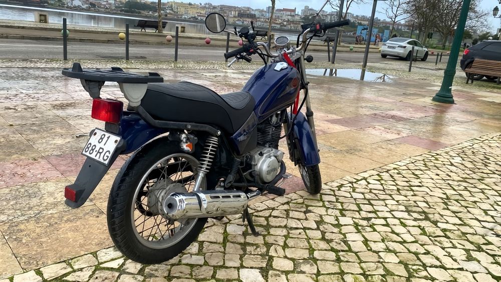 VENDE SE Yamaha SR 125cc 2001