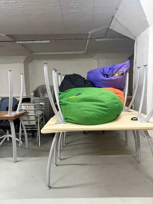 Офисная мебель шкафы столы