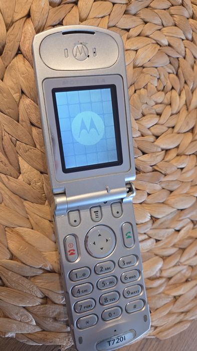 Kolekcjonerska Motorola T720i T-Mobile opis