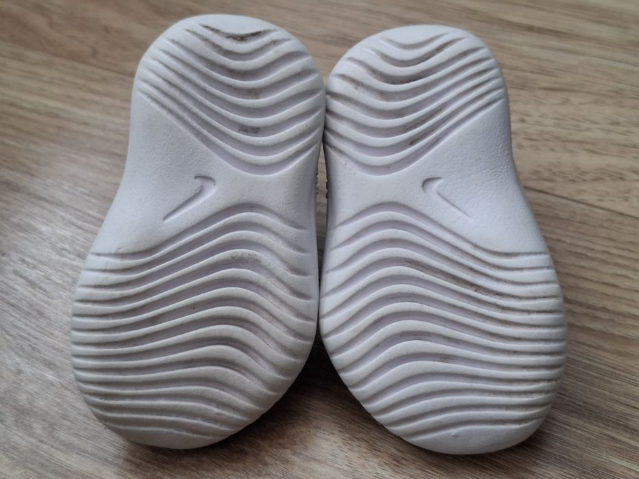 Buciki dziecięce Nike 18,5 rozm.