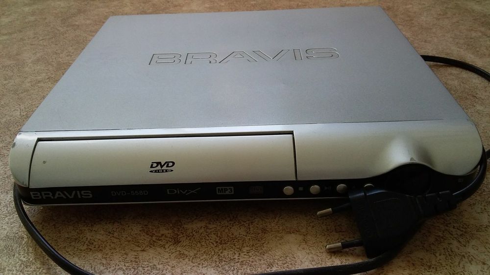 BRAVIS DVD-558D Player