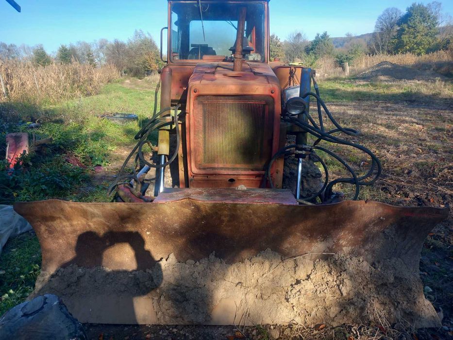 Бульдозер ДТ 75 А1 з поворотною лопатою