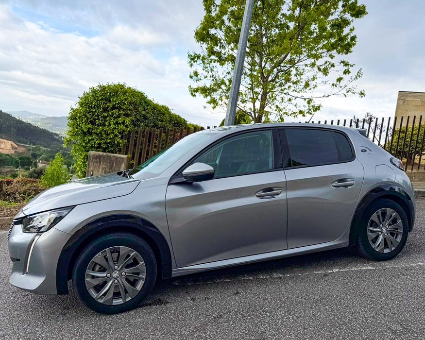 PEUGEOT E-208 136ch Allure Business