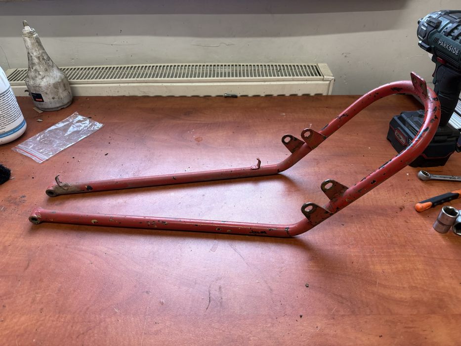 Wspornik pałąk uchwyt siedzenia ramy błotnika Jawa 50 Mustang wysyłka