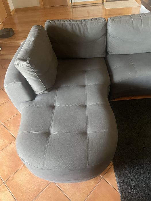 Sofá com chaise longue