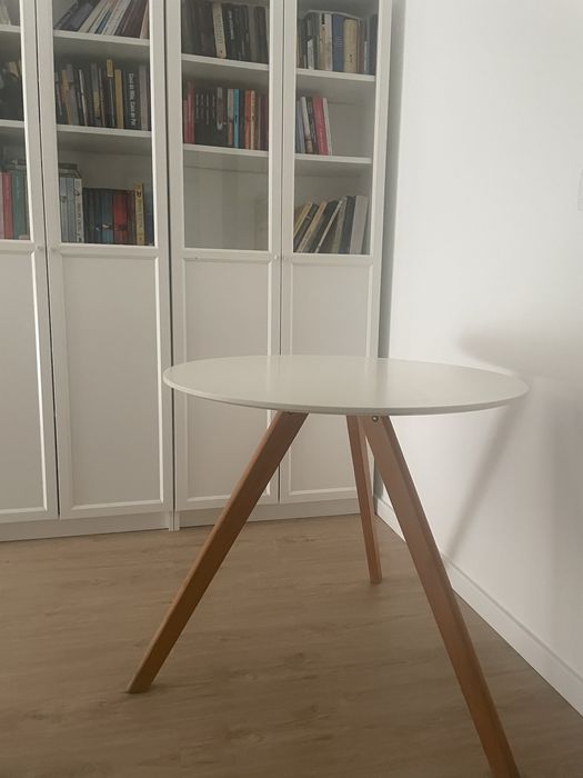 Mesa + 3 cadeiras