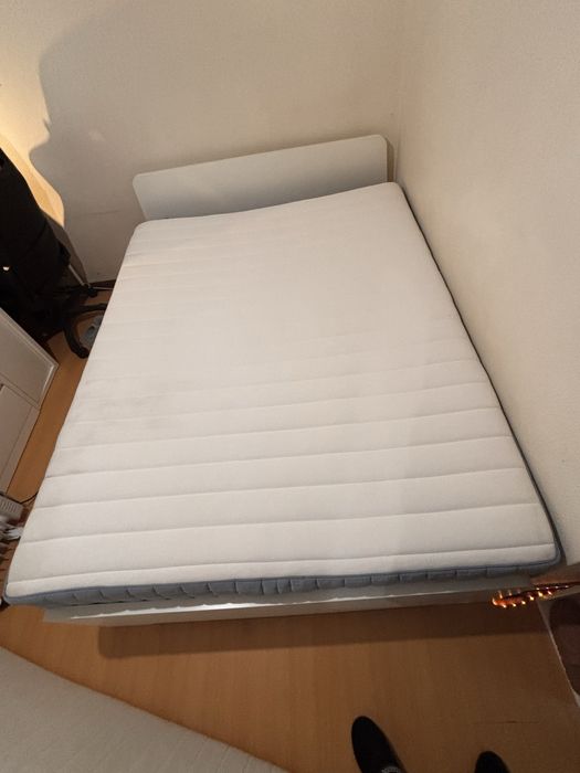 Colchao casal ikea