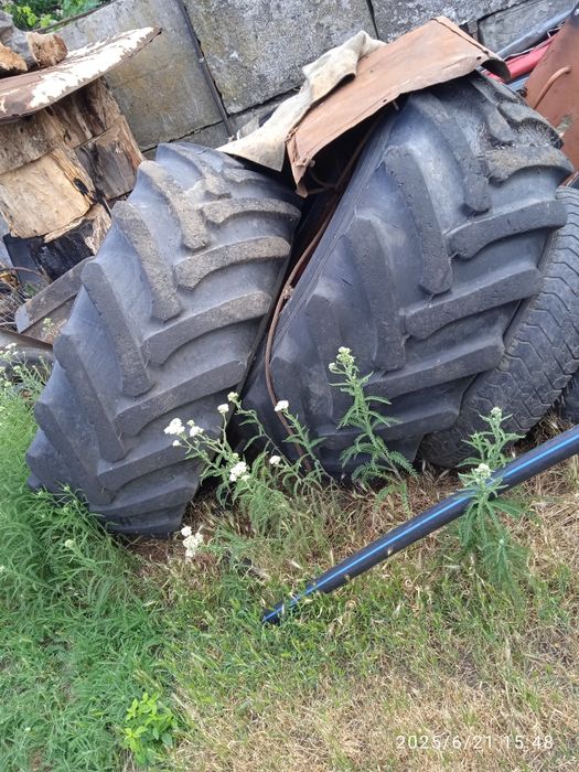 Продам колеса,двигун смд 60 з кпп