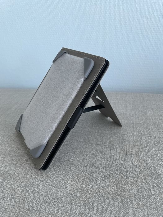 Etui 6,8” nowe uniwerslane