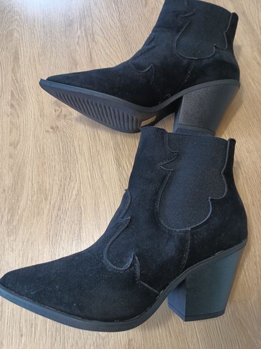 Buty damskie na obcasie