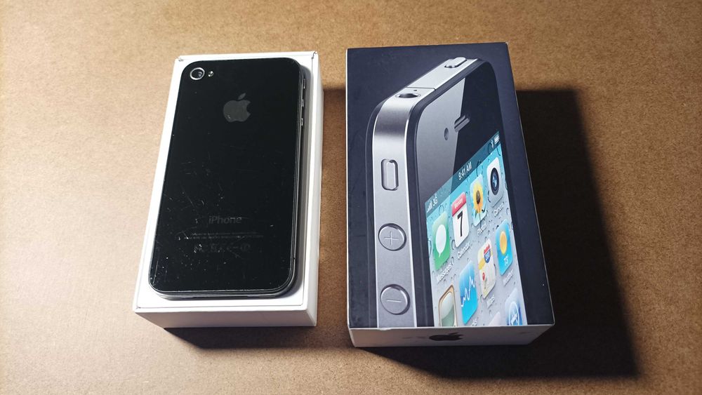 Apple iPhone 4 – Caixa original + acessórios