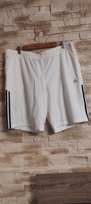 Spodenki Adidas XL.