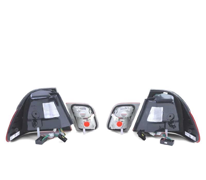 FAROLINS TRASEIROS LED BMW E46 98-01 VERMELHO ESCURECIDO LOOK M3