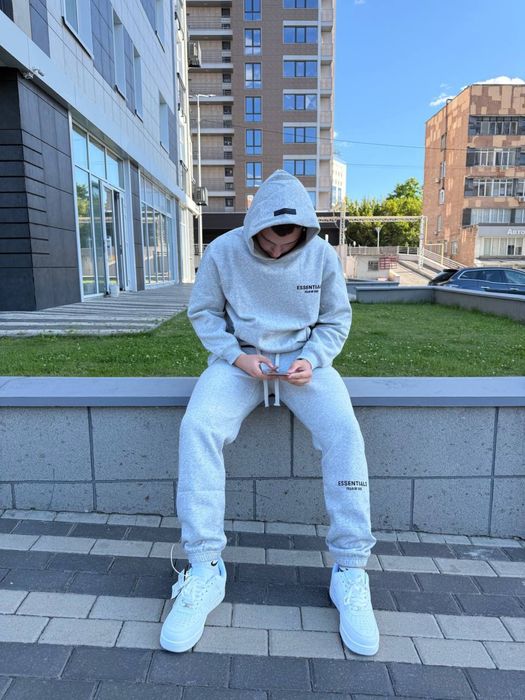 Костюм Essentials