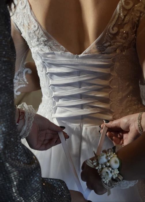 Неймовірна весільна сукня. Ціна-2000 грн. Майже безкоштовно.