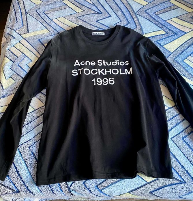 Жіночий лонг Acne Studios, колір чорний з потертосями
