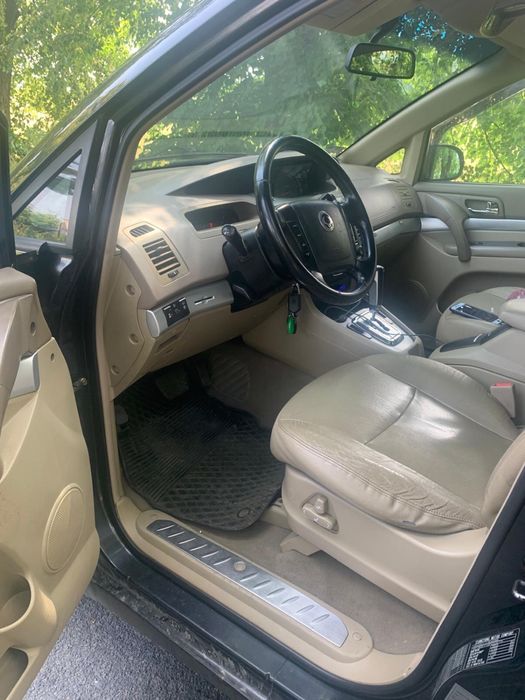 Ssang Yong Rodius 2.7 дизель,автомат ,4x4