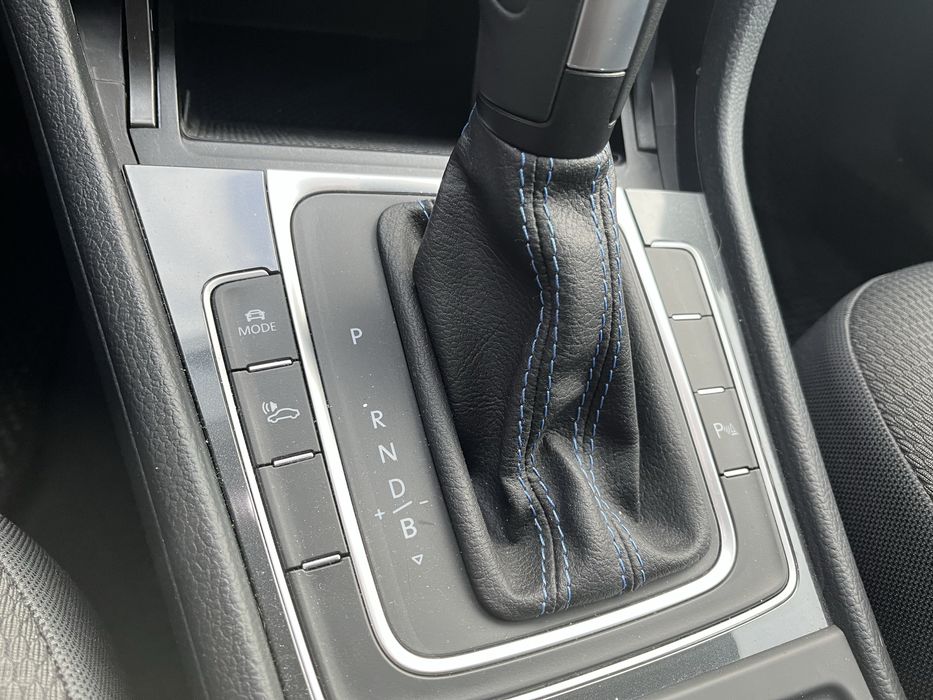 Volkswagen E-golf 35.8кВ