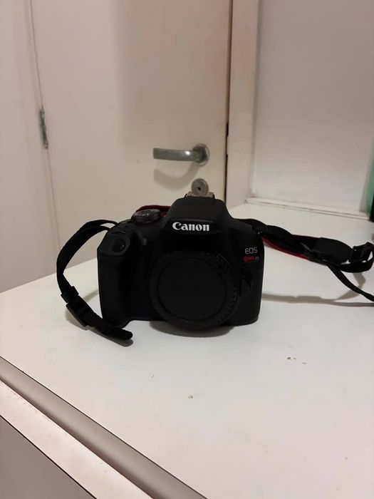 Canon EOS 2000D / Rebel T7 DSLR + 2 lentes – Excelente estado