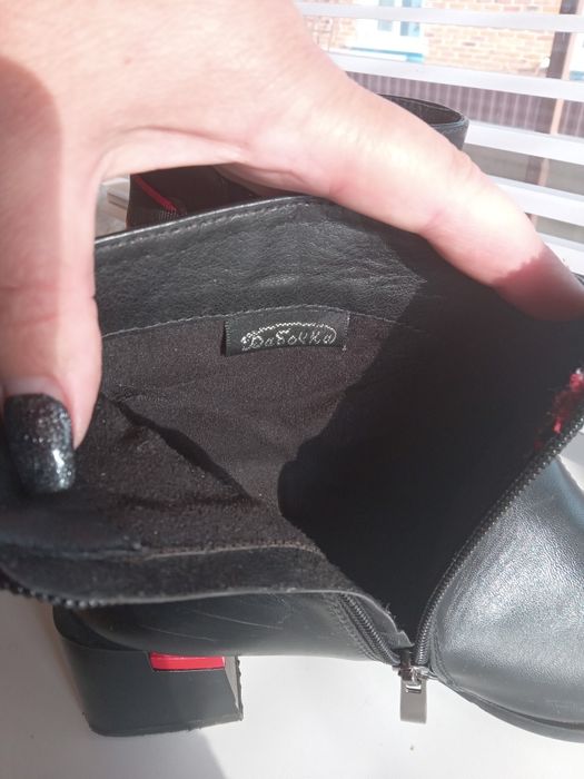 Продам  осінні  черевики  ботінки