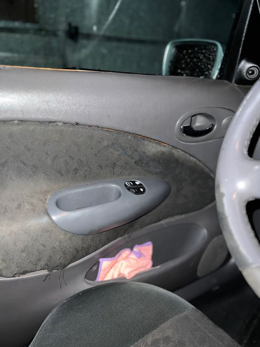 Vendo a carro em ótimo estado